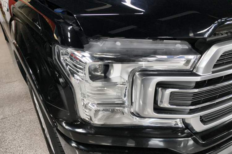 Used Ford F-150 Raptor 2019 3.5T LTD Right Front Headlight