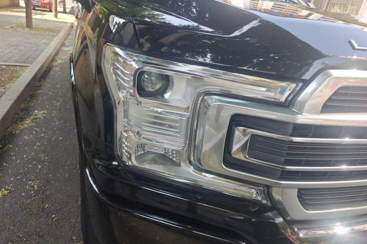 Used Ford F-150 Raptor 2019 3.5T LTD Right Front Headlight