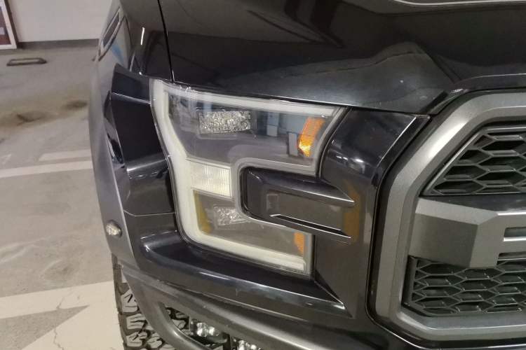 Used Ford F-150 Raptor 2019 3.5T Raptor Polar Blue Limited Edition Right Front Headlight