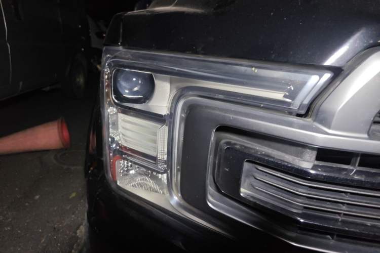 Used Ford F-150 Raptor 2019 3.5T LTD Right Front Headlight