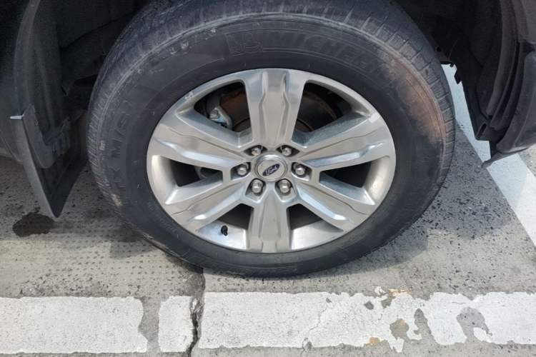 Used Ford F-150 Raptor 2019 3.5T LTD Right Front Wheel Hub