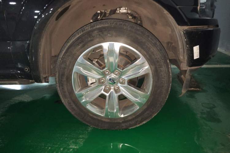 Used Ford F-150 Raptor 2019 3.5T LTD Right Front Wheel Hub