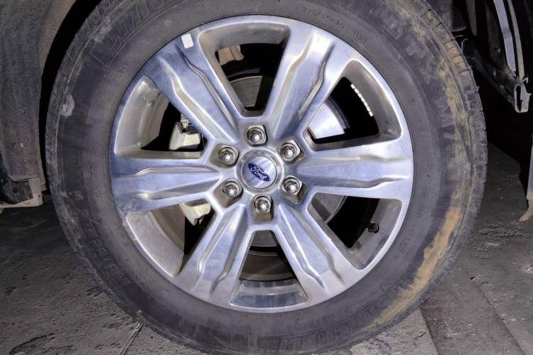 Used Ford F-150 Raptor 2019 3.5T LTD Right Front Wheel Hub