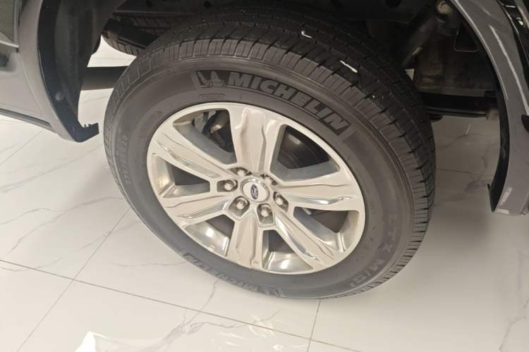 Used Ford F-150 Raptor 2019 3.5T LTD Right Rear Wheel Hub