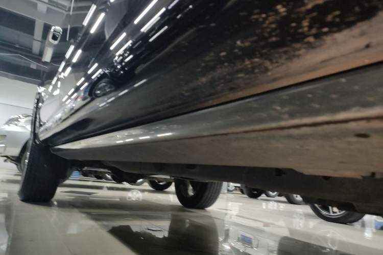 Used Ford F-150 Raptor 2019 3.5T LTD Right Side Sill