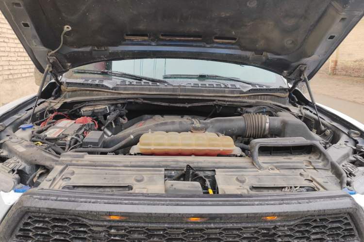 Used Ford F-150 Raptor  Engine Bay