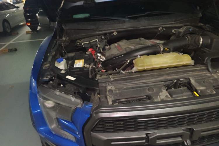 Used Ford F-150 Raptor 2019 3.5T Raptor Performance Enhanced Edition Engine Bay Right