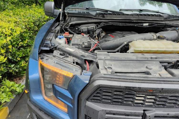Used Ford F-150 Raptor 2019 3.5T Raptor Performance Enhanced Edition Engine Bay Right