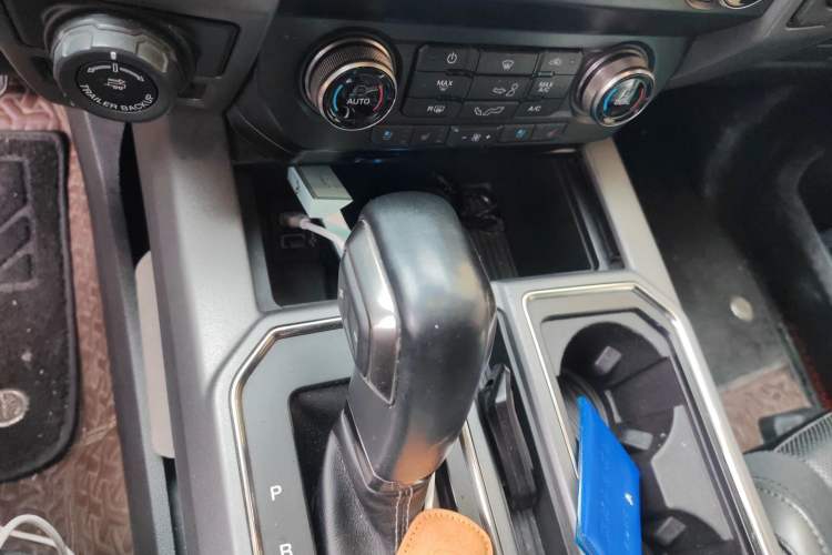 Used Ford F-150 Raptor  Gear Lever