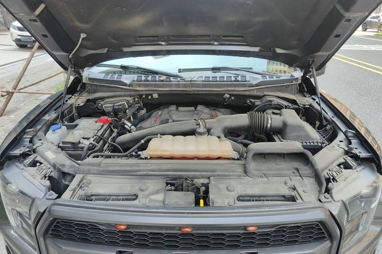 Used Ford F-150 Raptor 2019 3.5T Raptor Performance Enhanced Edition Engine Bay