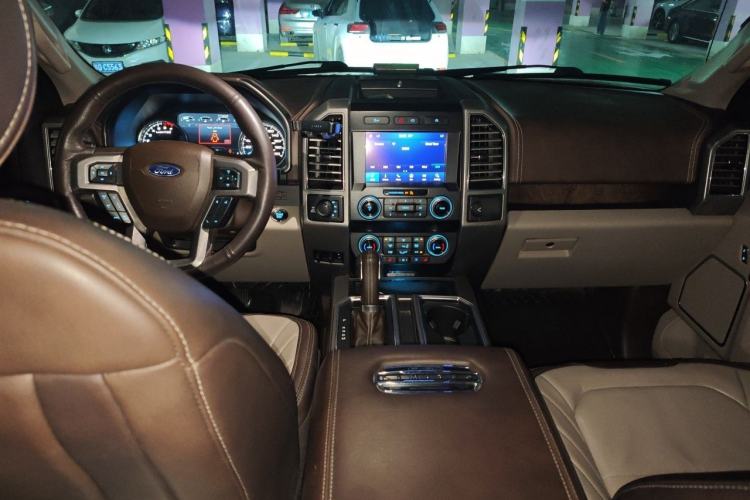 Used Ford F-150 Raptor  Center Console