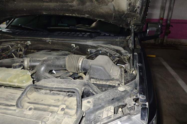 Used Ford F-150 Raptor  Engine Bay Left