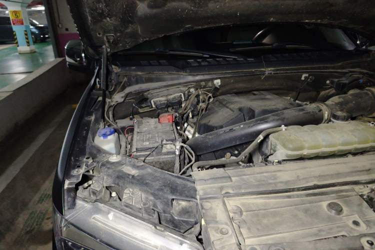 Used Ford F-150 Raptor  Engine Bay Right