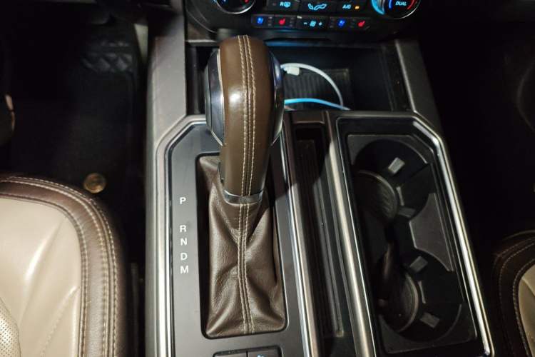 Used Ford F-150 Raptor  Gear Lever