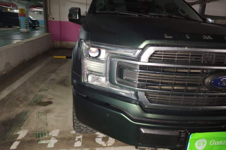 Used Ford F-150 Raptor  Right Front Headlight
