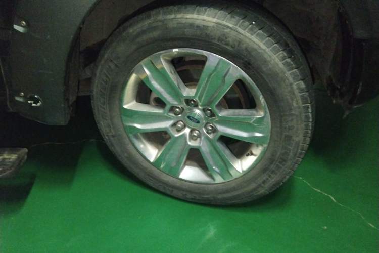 Used Ford F-150 Raptor 2019 3.5T LTD Right Front Wheel Hub