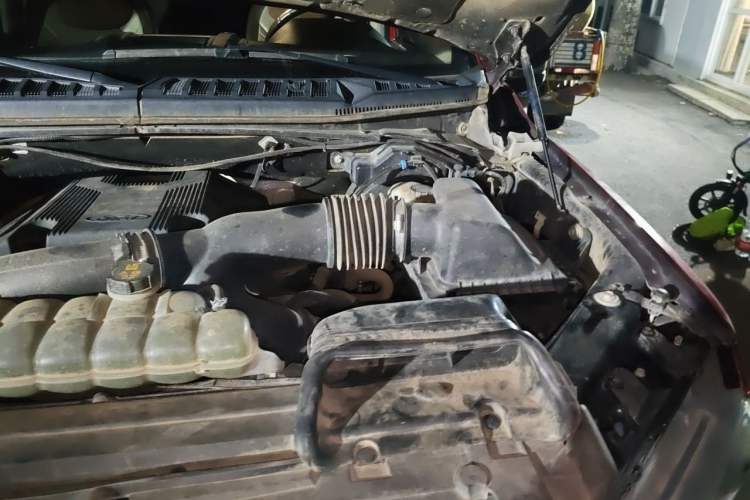 Used Ford F-150 Raptor 2019 3.5T LTD Engine Bay Left