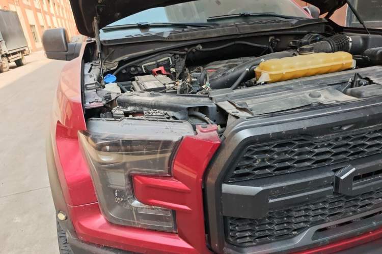Used Ford F-150 Raptor 2019 3.5T Raptor Performance Enhanced Edition Engine Bay Right