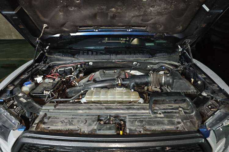 Used Ford F-150 Raptor 2019 3.5T Raptor Performance Enhanced Edition Engine Bay