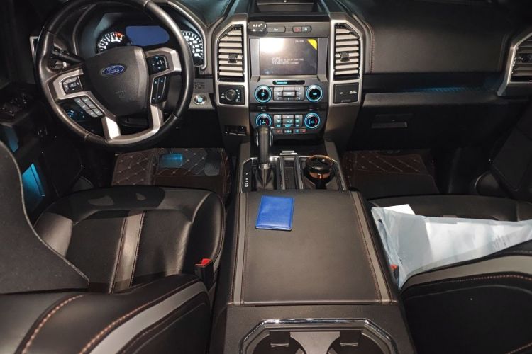 Used Ford F-150 Raptor  Center Console