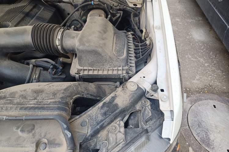 Used Ford F-150 Raptor  Engine Bay Left