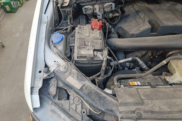 Used Ford F-150 Raptor  Engine Bay Right