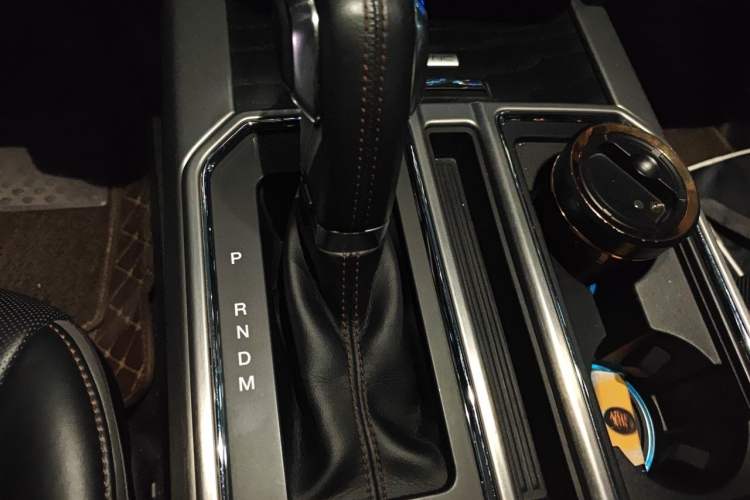 Used Ford F-150 Raptor  Gear Lever