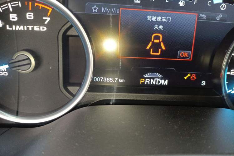 Used Ford F-150 Raptor 2019 3.5T LTD Odometer Close Up