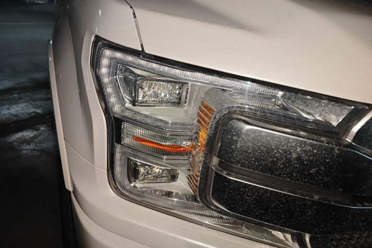 Used Ford F-150 Raptor  Right Front Headlight