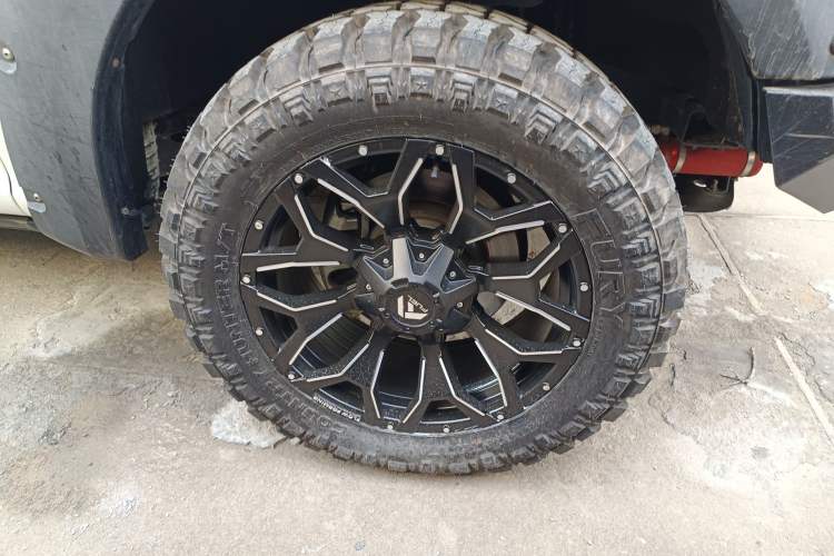Used Ford F-150 Raptor  Right Front Wheel Hub