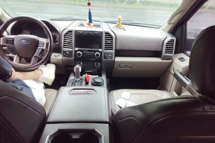 Used Ford F-150 Raptor  Center Console