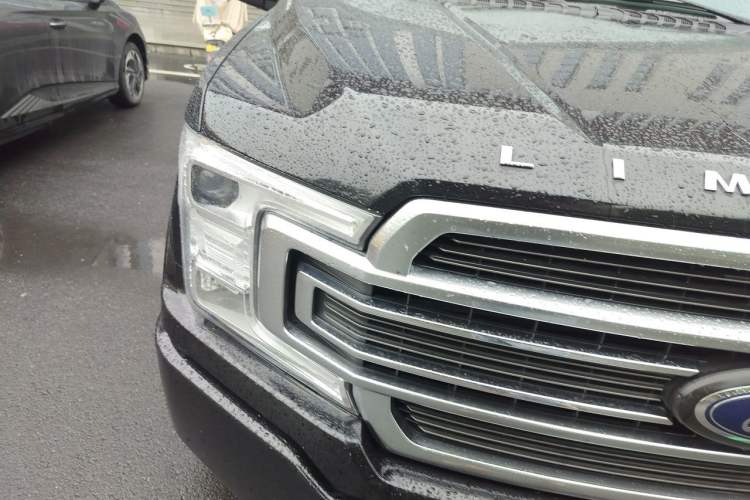 Used Ford F-150 Raptor  Right Front Headlight