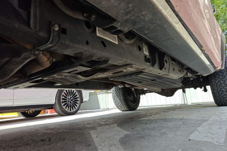 Used Ford F-150 Raptor  Chassis Front Left