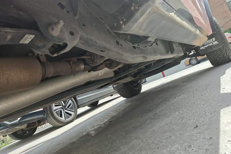 Used Ford F-150 Raptor  Chassis Rear Right