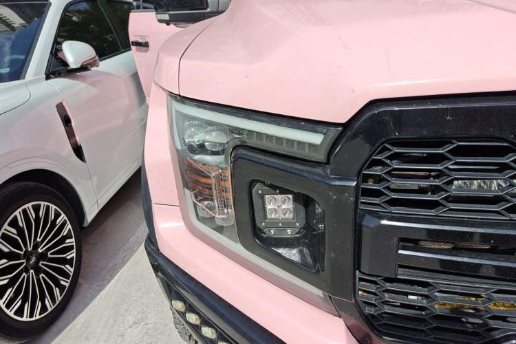 Used Ford F-150 Raptor  Right Front Headlight