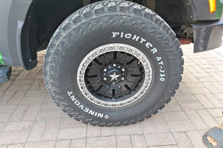 Used Ford F-150 Raptor  Right Front Wheel Hub
