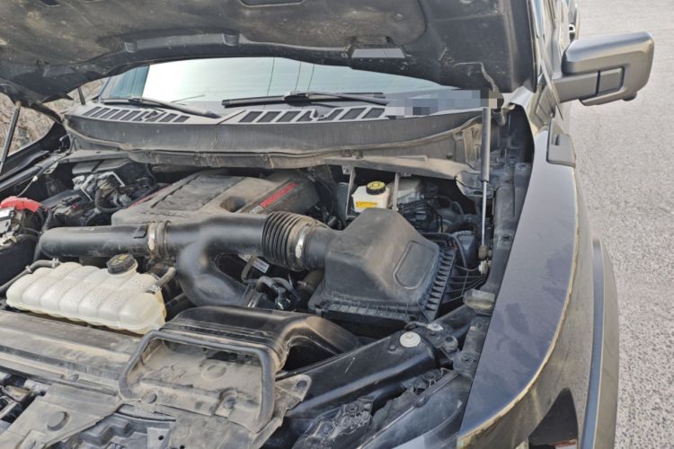 Used Ford F-150 Raptor 2022 3.5T Raptor Engine Bay Left