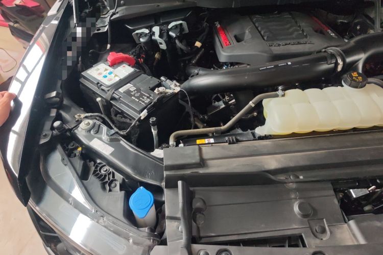 Used Ford F-150 Raptor 2022 3.5T Raptor Engine Bay Right