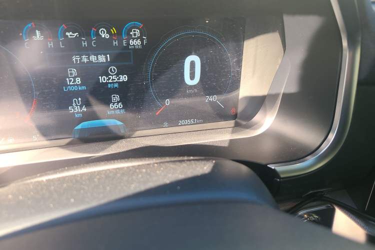 Used Ford F-150 Raptor 2022 3.5T Raptor Odometer Close Up