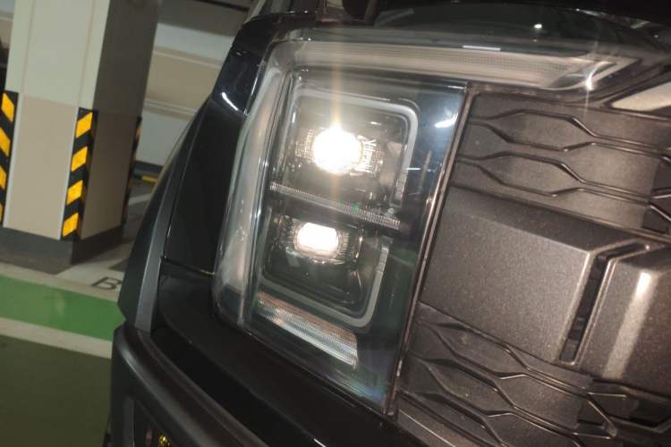 Used Ford F-150 Raptor 2022 3.5T Raptor Right Front Headlight