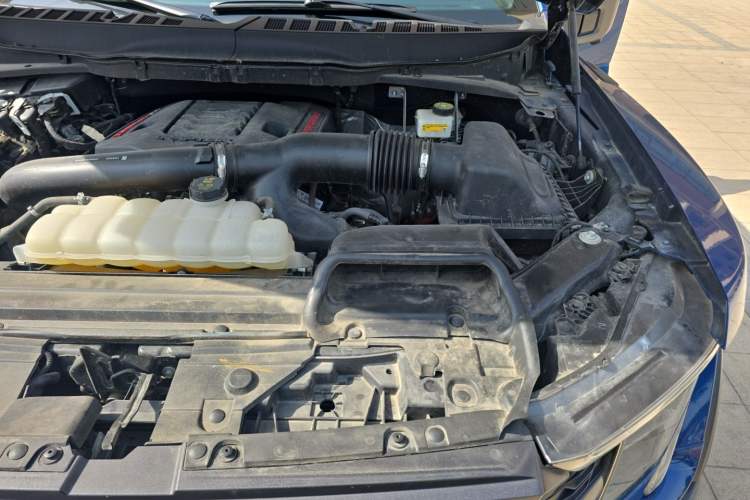 Used Ford F-150 Raptor 2022 3.5T Raptor Engine Bay Left