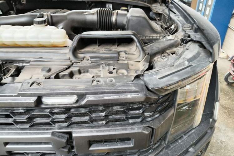 Used Ford F-150 Raptor  Engine Bay Left