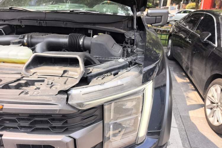 Used Ford F-150 Raptor 2022 3.5T Raptor Engine Bay Left