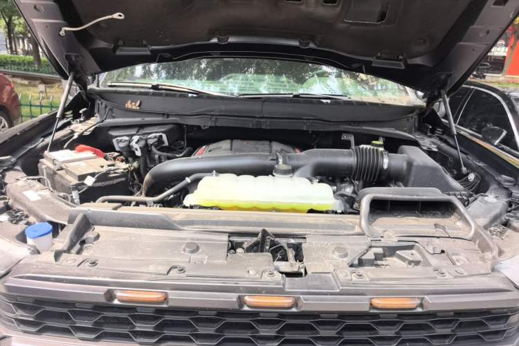 Used Ford F-150 Raptor 2022 3.5T Raptor Engine Bay