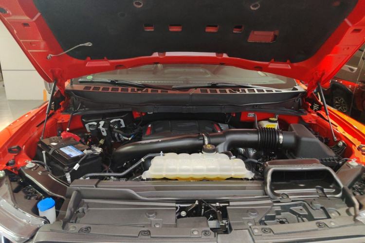 Used Ford F-150 Raptor 2022 3.5T Raptor Engine Bay