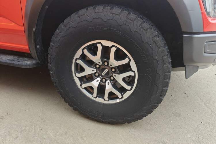 Used Ford F-150 Raptor 2022 3.5T Raptor Right Front Wheel Hub