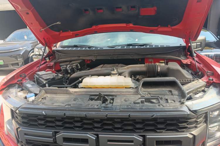 Used Ford F-150 Raptor 2022 3.5T Raptor Engine Bay