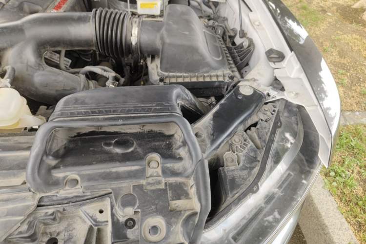 Used Ford F-150 Raptor 2022 3.5T Raptor Engine Bay Left