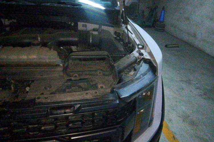 Used Ford F-150 Raptor 2022 3.5T Raptor Engine Bay Left