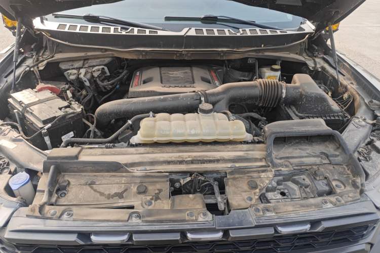 Used Ford F-150 Raptor 2023 3.5T Raptor Engine Bay